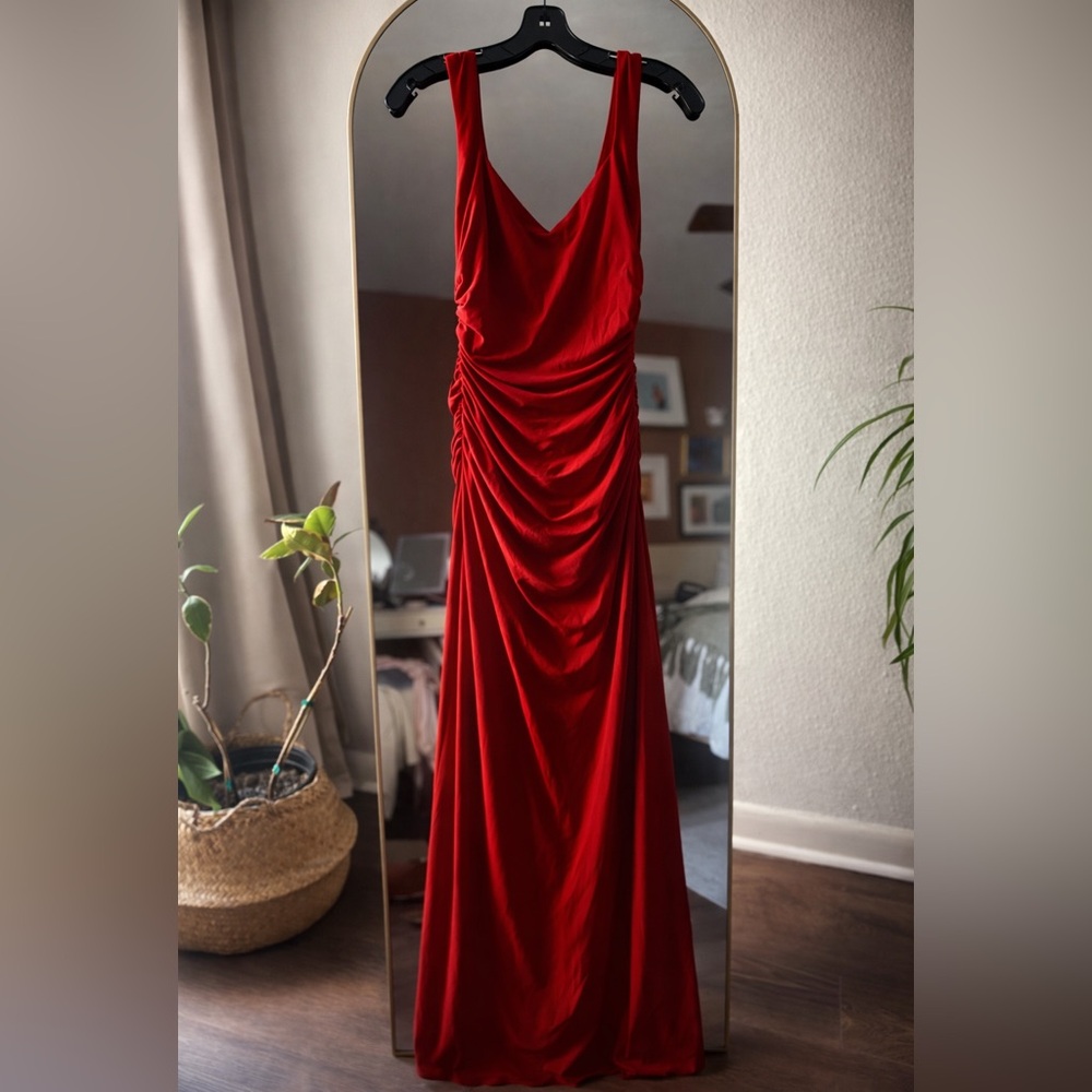 Laundry by Shelli Segal Red Ruched Maxi Gown Size 8